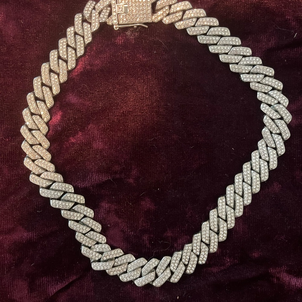 Stainless steal silver with diamonds woman’s 16inch necklace
